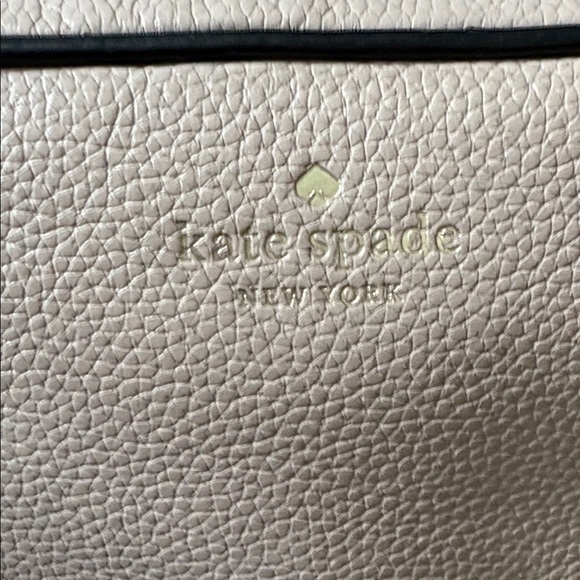 Kate Spade Mulberry Street Piper leather Beige/BK edge camera Crossbody Bag - Picture 13 of 14